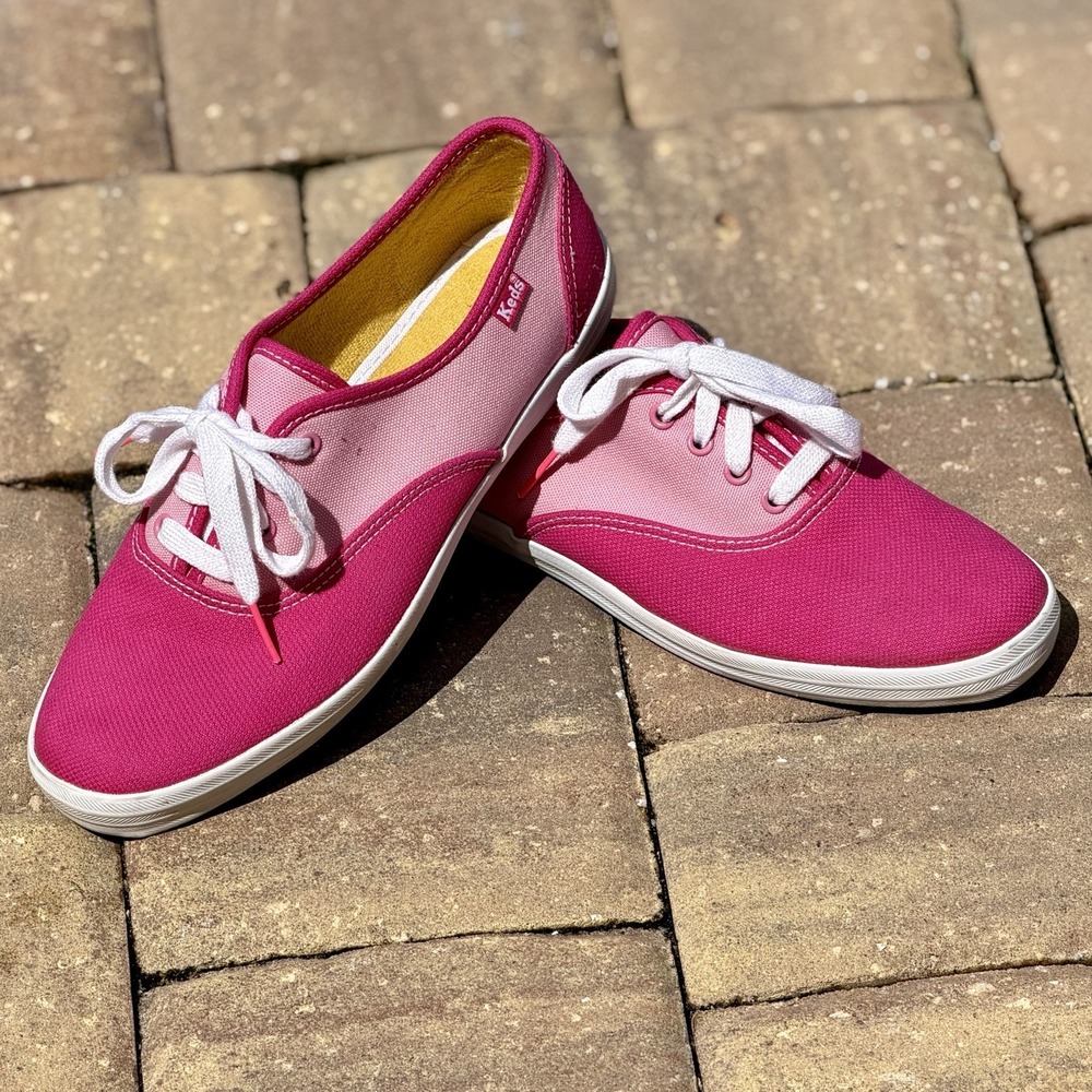 Vintage Keds two-tone pink canvas low-top sneakers. Women's Size US 7 - EUC
